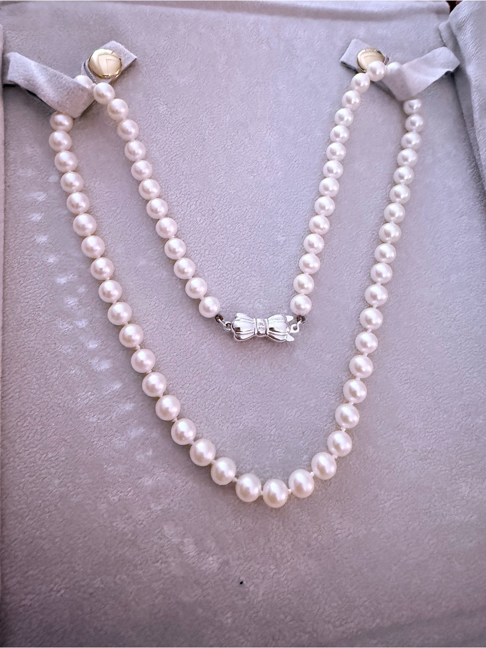 MIKIMOTO SEA MAGIC BLUE LAGOON Pearl Necklace with SILVER Clasp - White Pearls